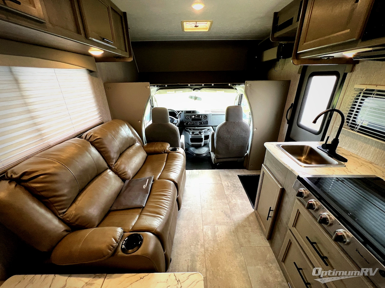 2021 Coachmen Freelander 21QB  Ford 350 Photo 19