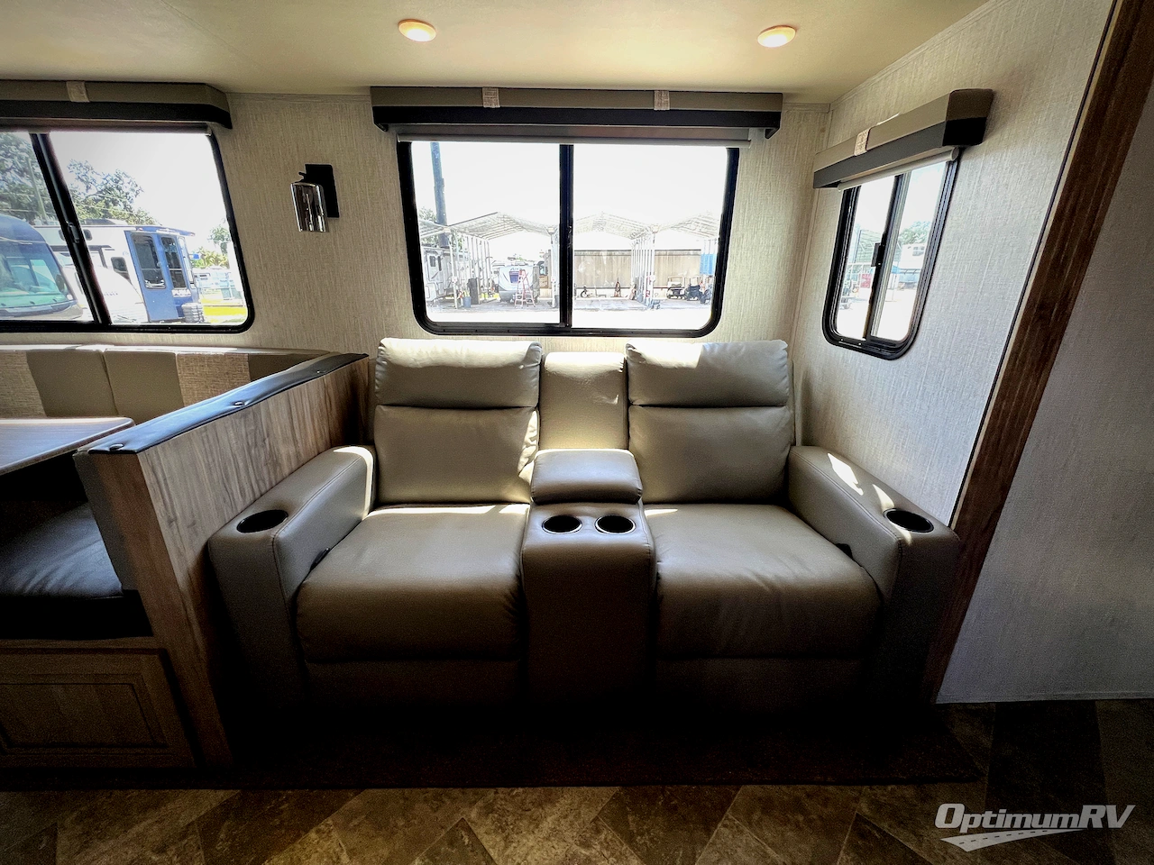 2022 Palomino SolAire Ultra Lite 294DBHS Photo 8