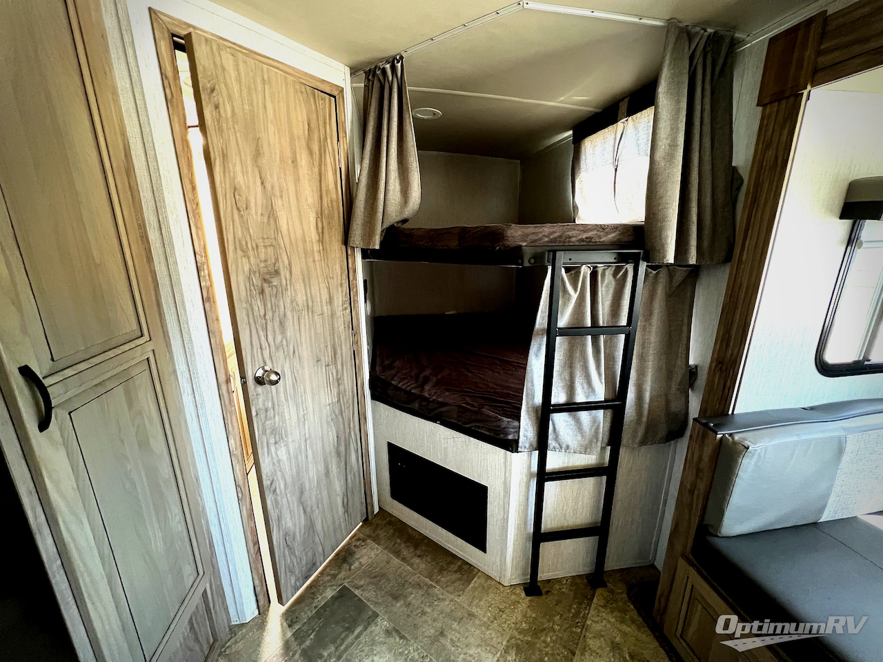 2022 Palomino SolAire Ultra Lite 294DBHS Photo 15