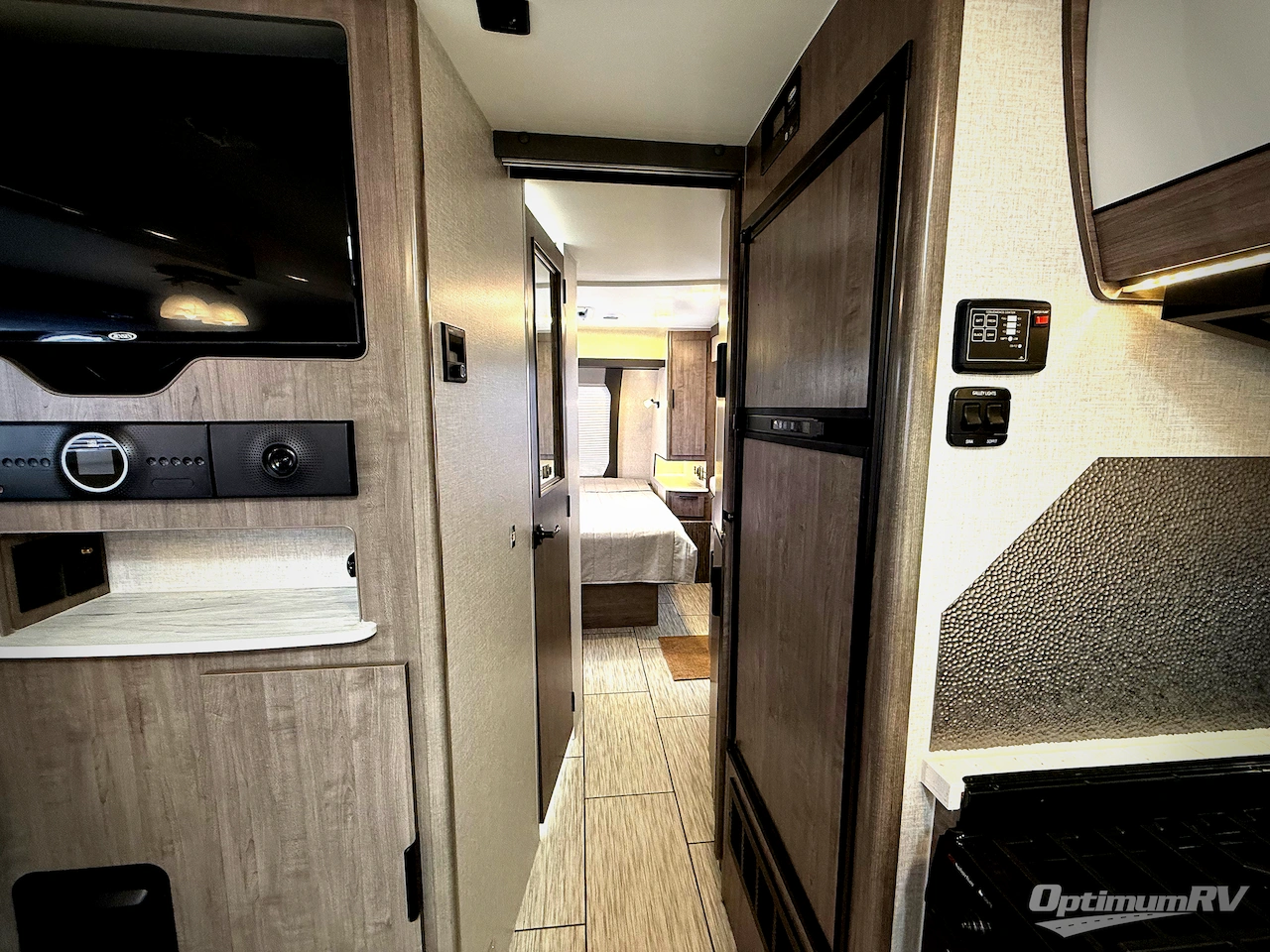 2023 Lance Lance Travel Trailers 2375 Photo 7