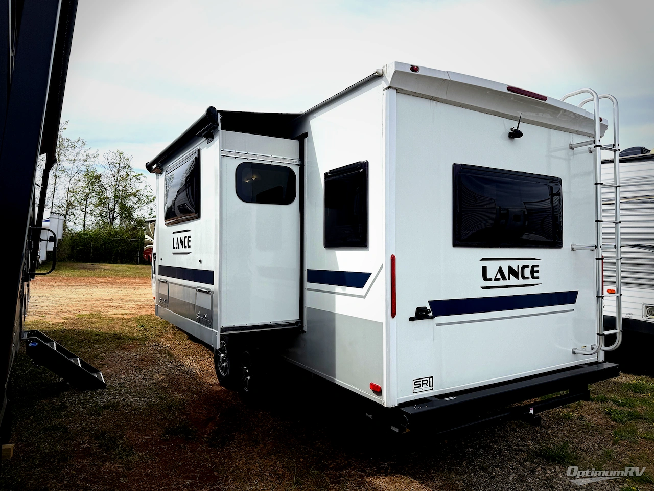 2023 Lance Lance Travel Trailers 2375 Photo 3