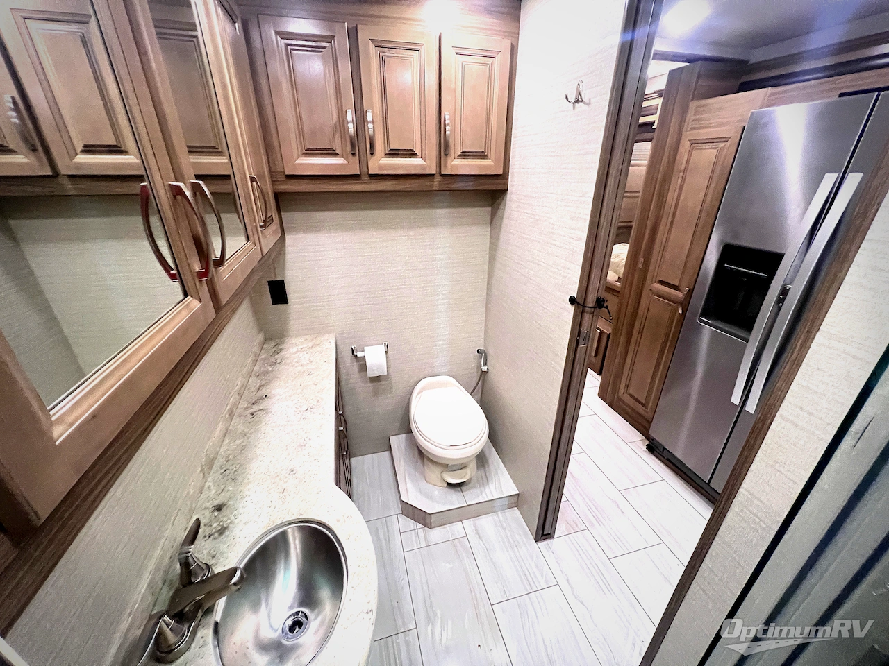 2019 Jayco Embark 37MB Photo 8