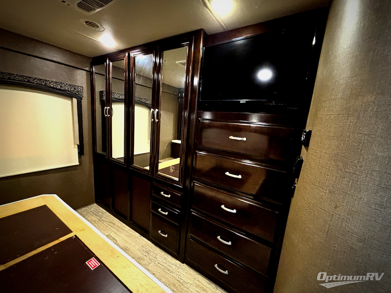 2017 Thor Chateau Super C 35SK Photo 19