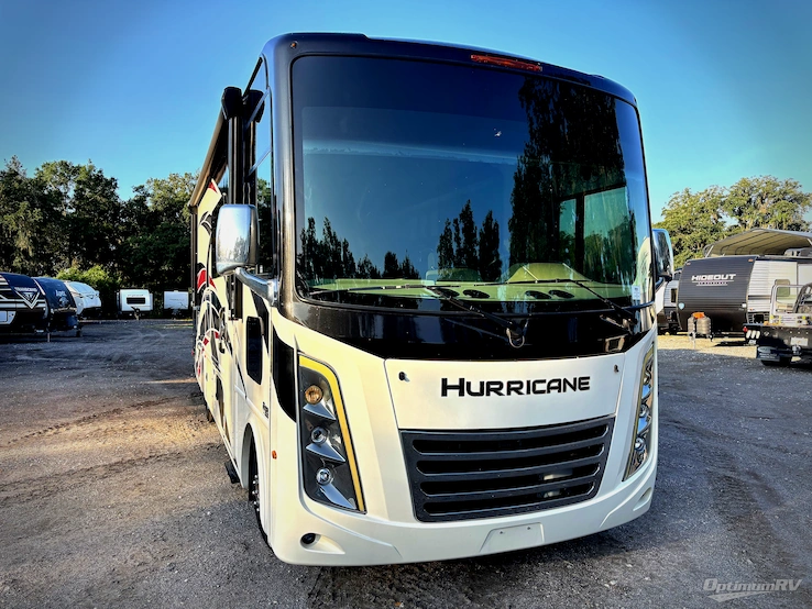 2022 Thor Hurricane 29M RV Photo 1