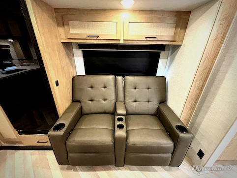 2025 Ember E-Series 24RLD RV Photo 4