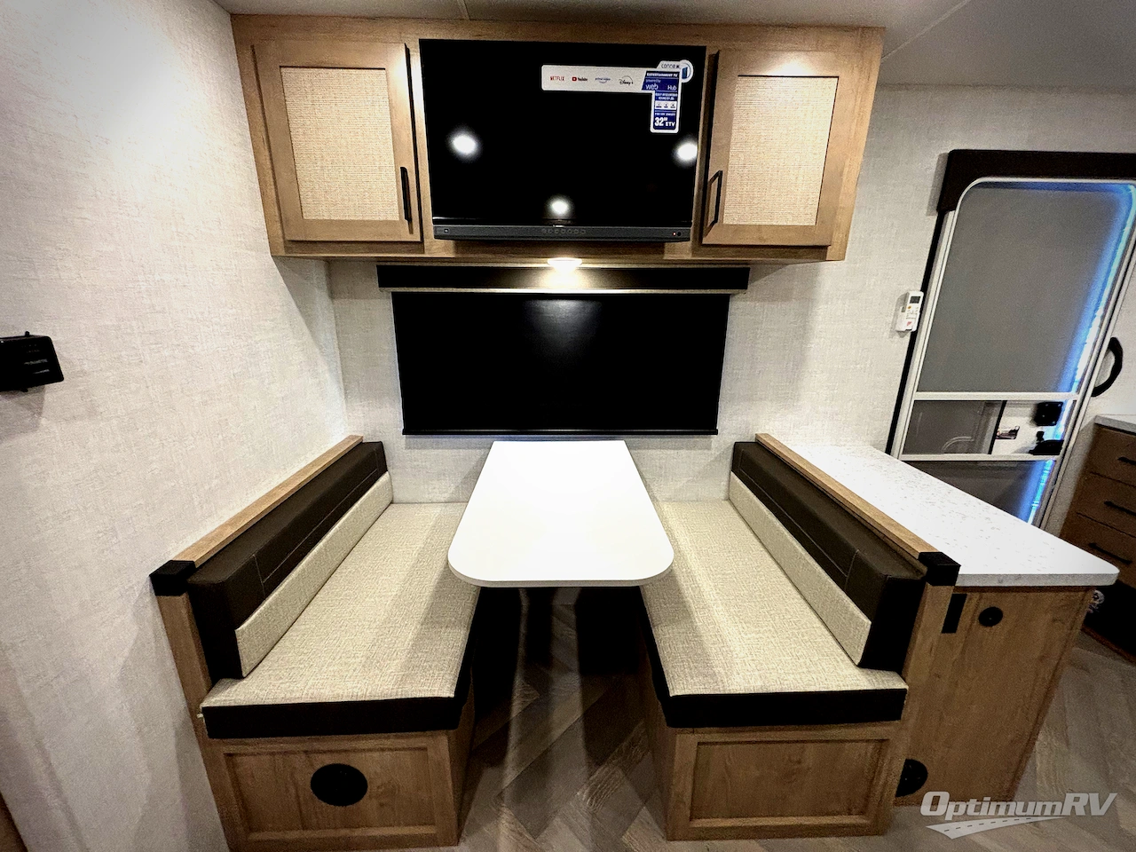 2025 Ember E-Series 24RLD Photo 11