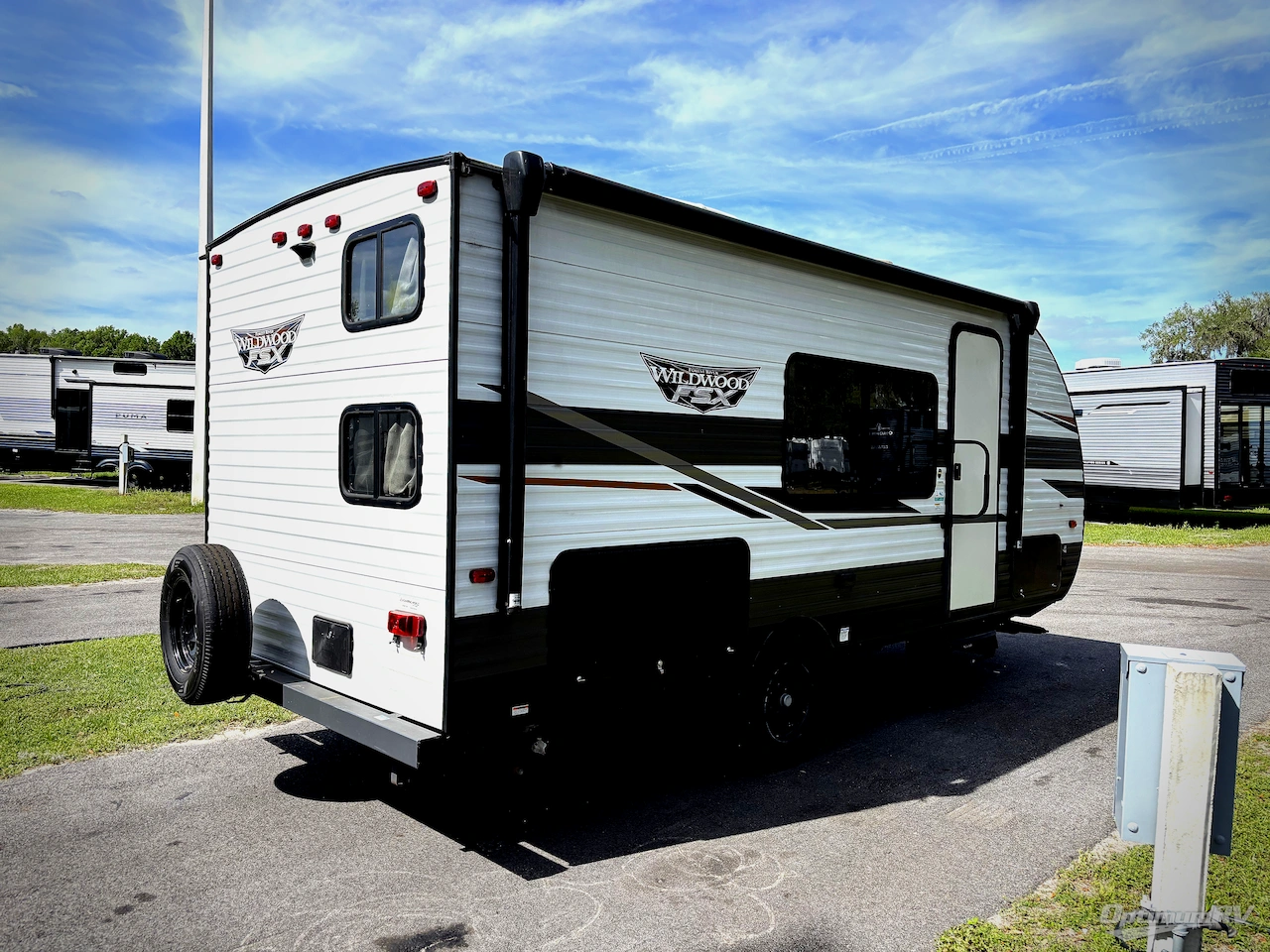 2022 Forest River Wildwood FSX 179DBK Photo 2