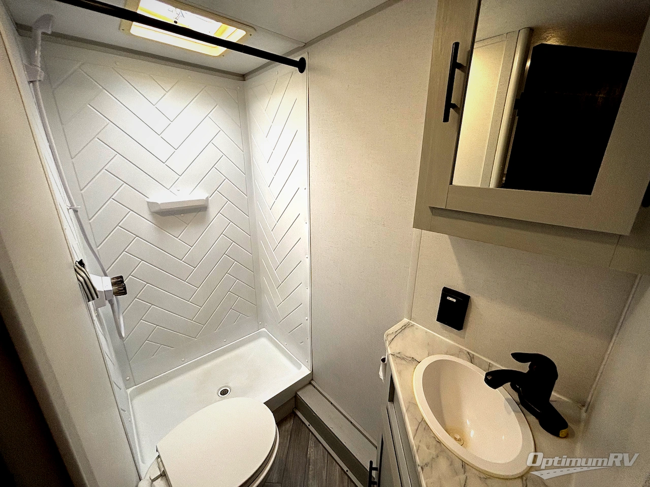 2022 Forest River Wildwood FSX 179DBK Photo 14