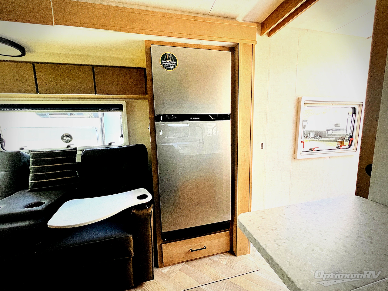 2025 Ember Touring Edition 24MSL Photo 12