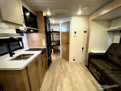 2026 Ember E-Series 19ETS RV Photo 2