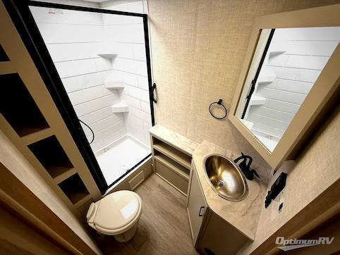 2026 Ember E-Series 19ETS RV Photo 4