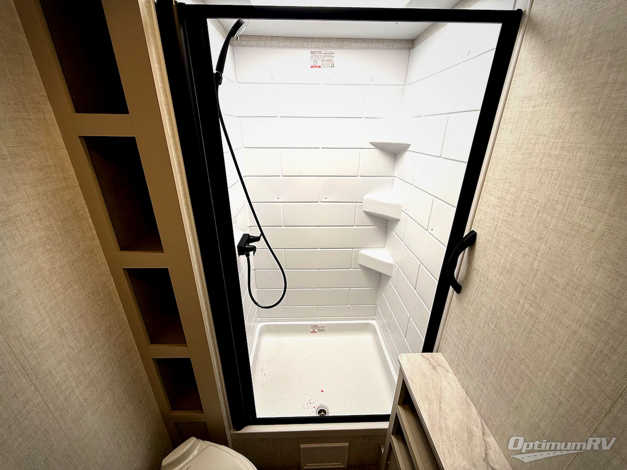 2026 Ember E-Series 19ETS Photo 20