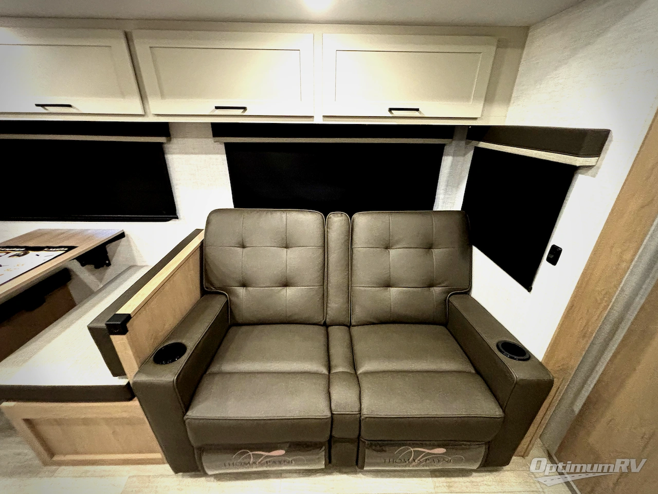 2026 Ember E-Series 26ETS Photo 10