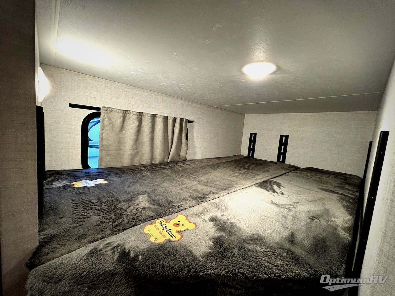 2026 Ember E-Series 19ETS Photo 10