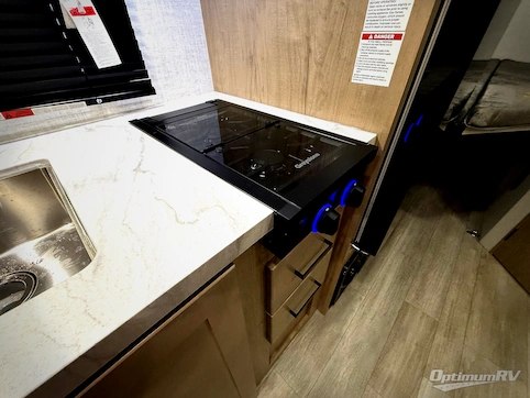 2026 Ember E-Series 19ETS RV Photo 3