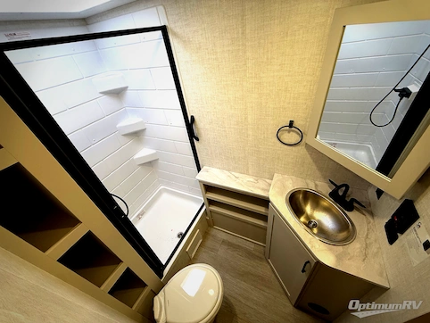 2026 Ember E-Series 19ETS RV Photo 4