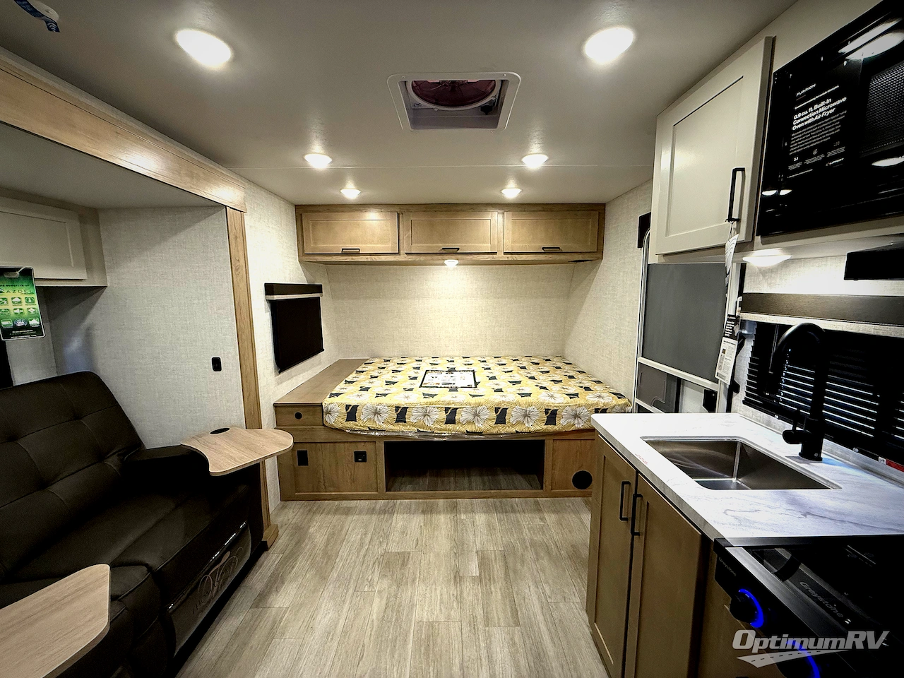 2026 Ember E-Series 19ETS Photo 5