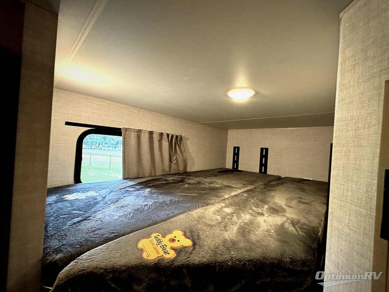 2026 Ember E-Series 19ETS Photo 11