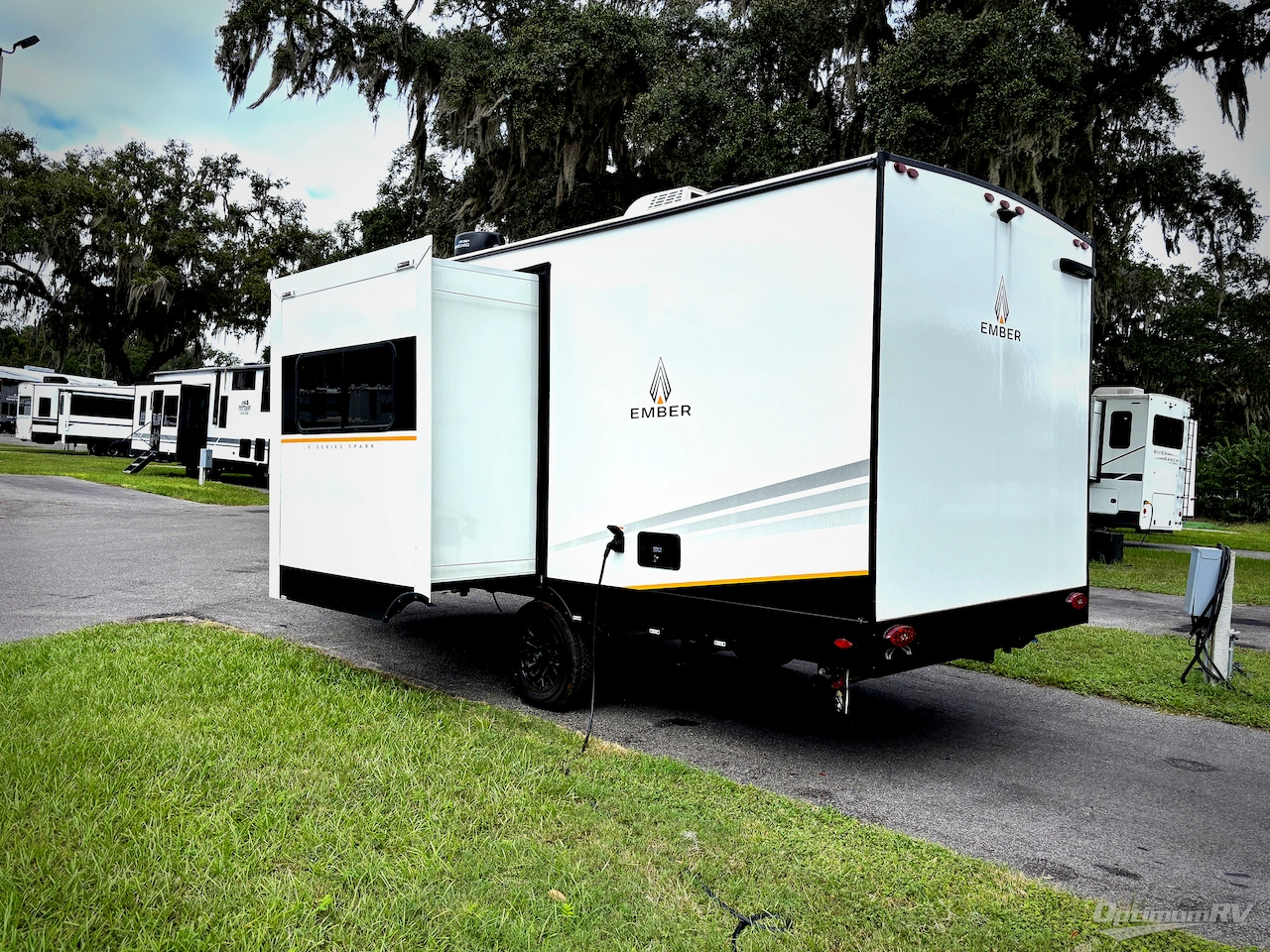 2026 Ember E-Series 19ETS Photo 3