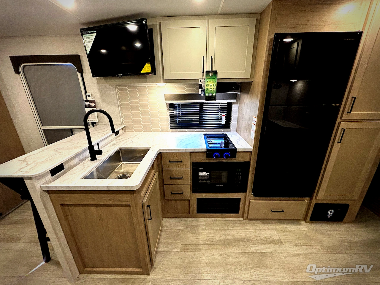 2026 Ember E-Series 26ETS Photo 6