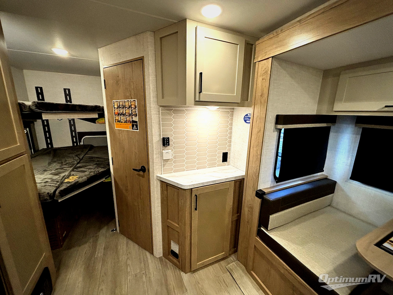 2026 Ember E-Series 26ETS Photo 12