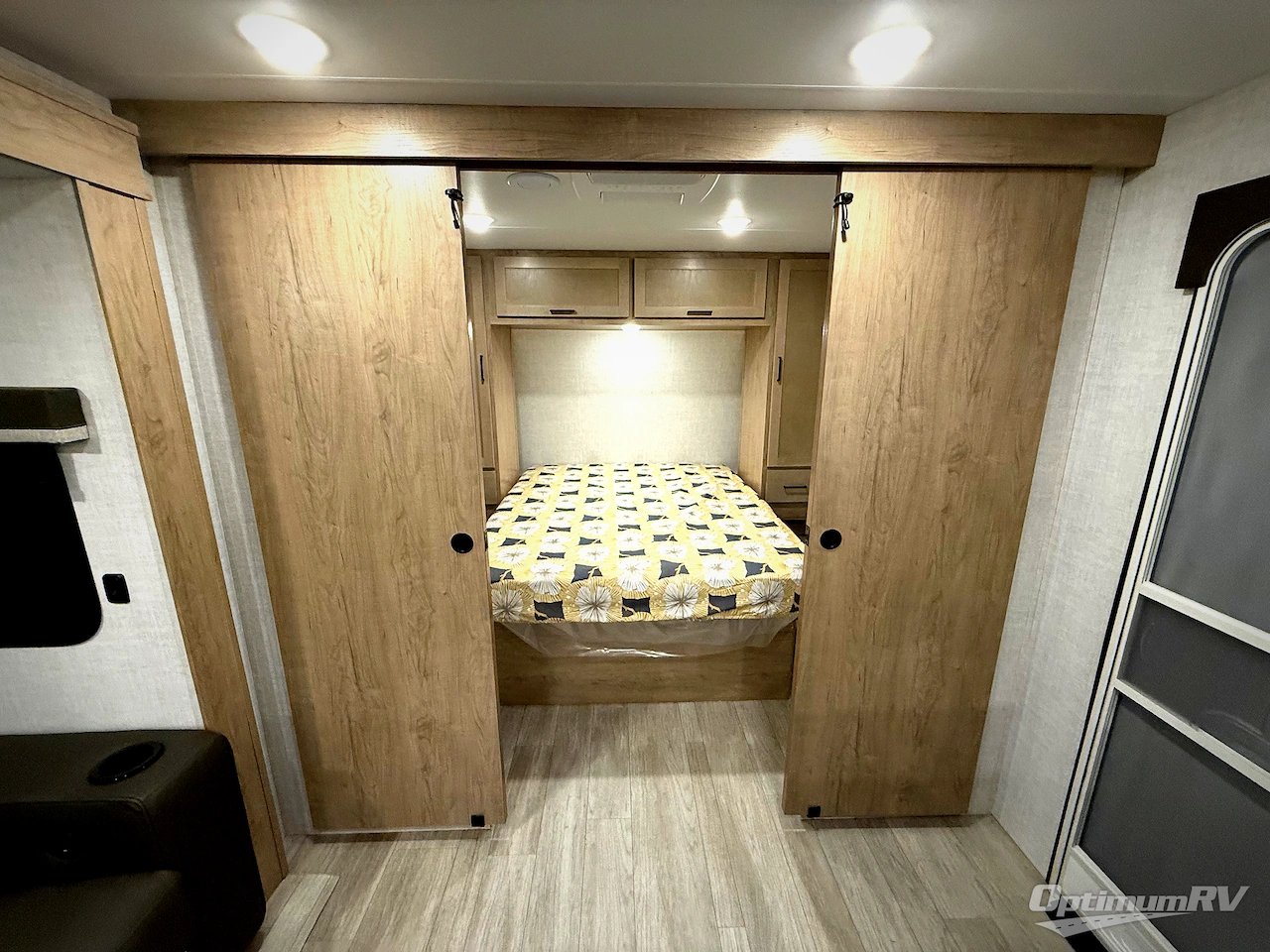 2026 Ember E-Series 26ETS Photo 20