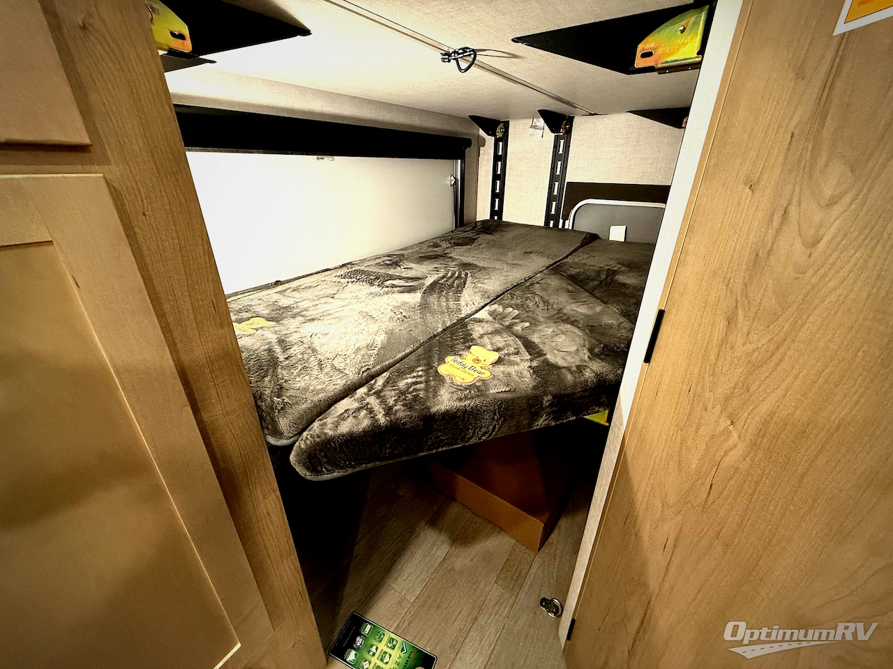 2026 Ember E-Series 22ETS Photo 16