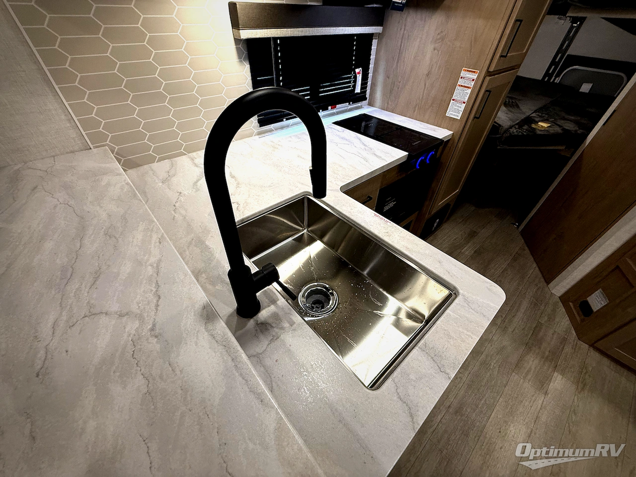 2026 Ember E-Series 22ETS Photo 13