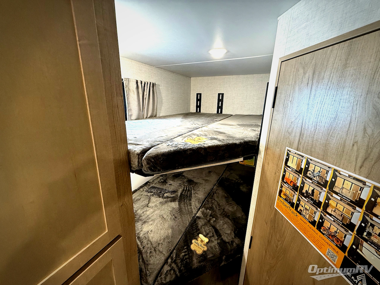 2026 Ember E-Series 22ETS Photo 17