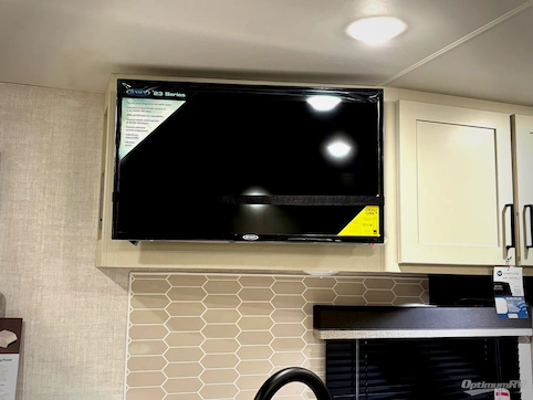 2026 Ember E-Series 22ETS RV Photo 3