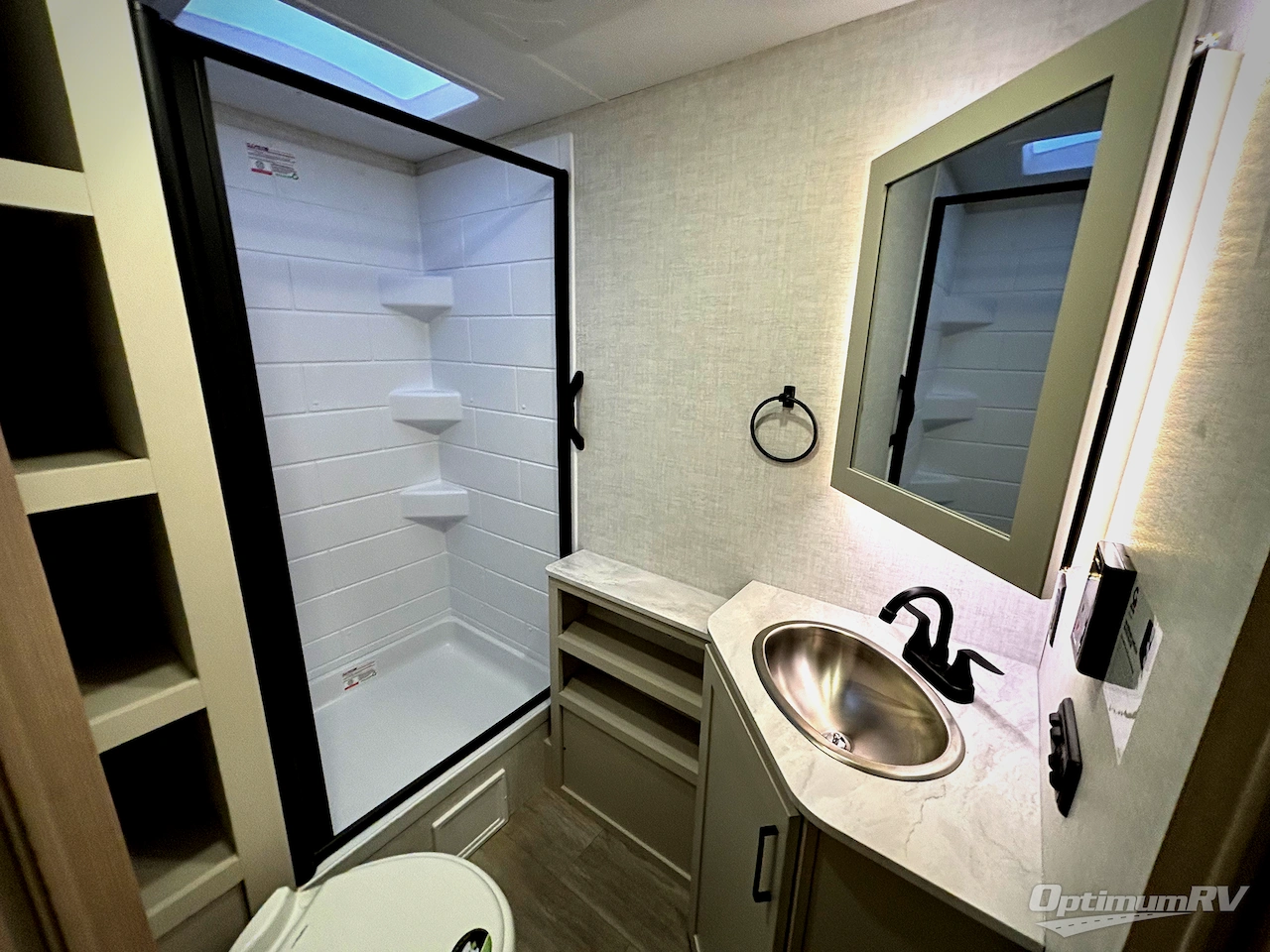 2026 Ember E-Series 22ETS Photo 15