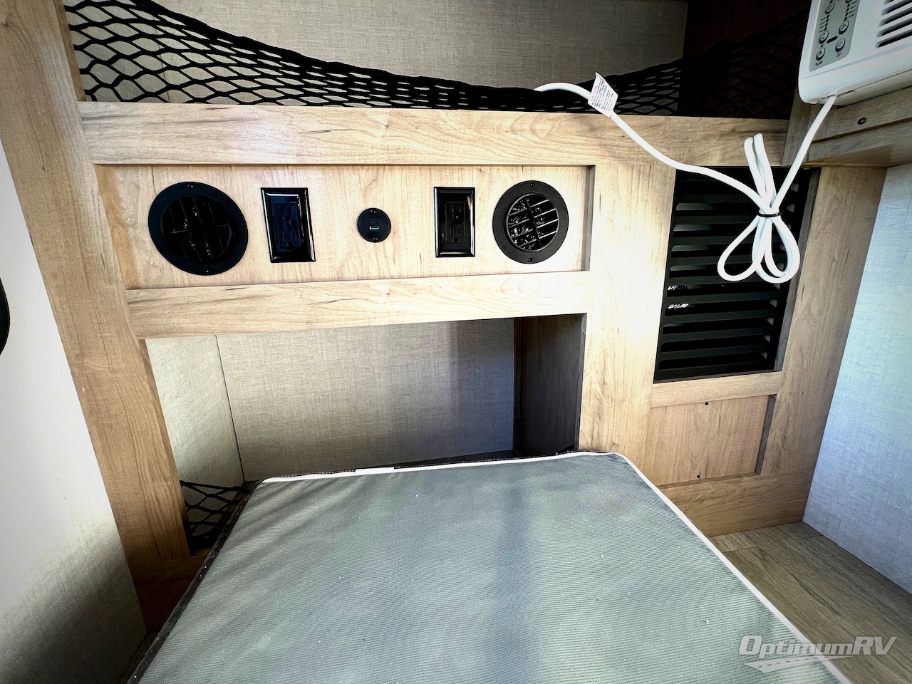 2026 Ember E-Series 12RK Photo 15