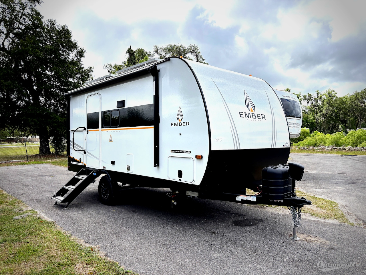 2026 Ember E-Series 18RBE Photo 1
