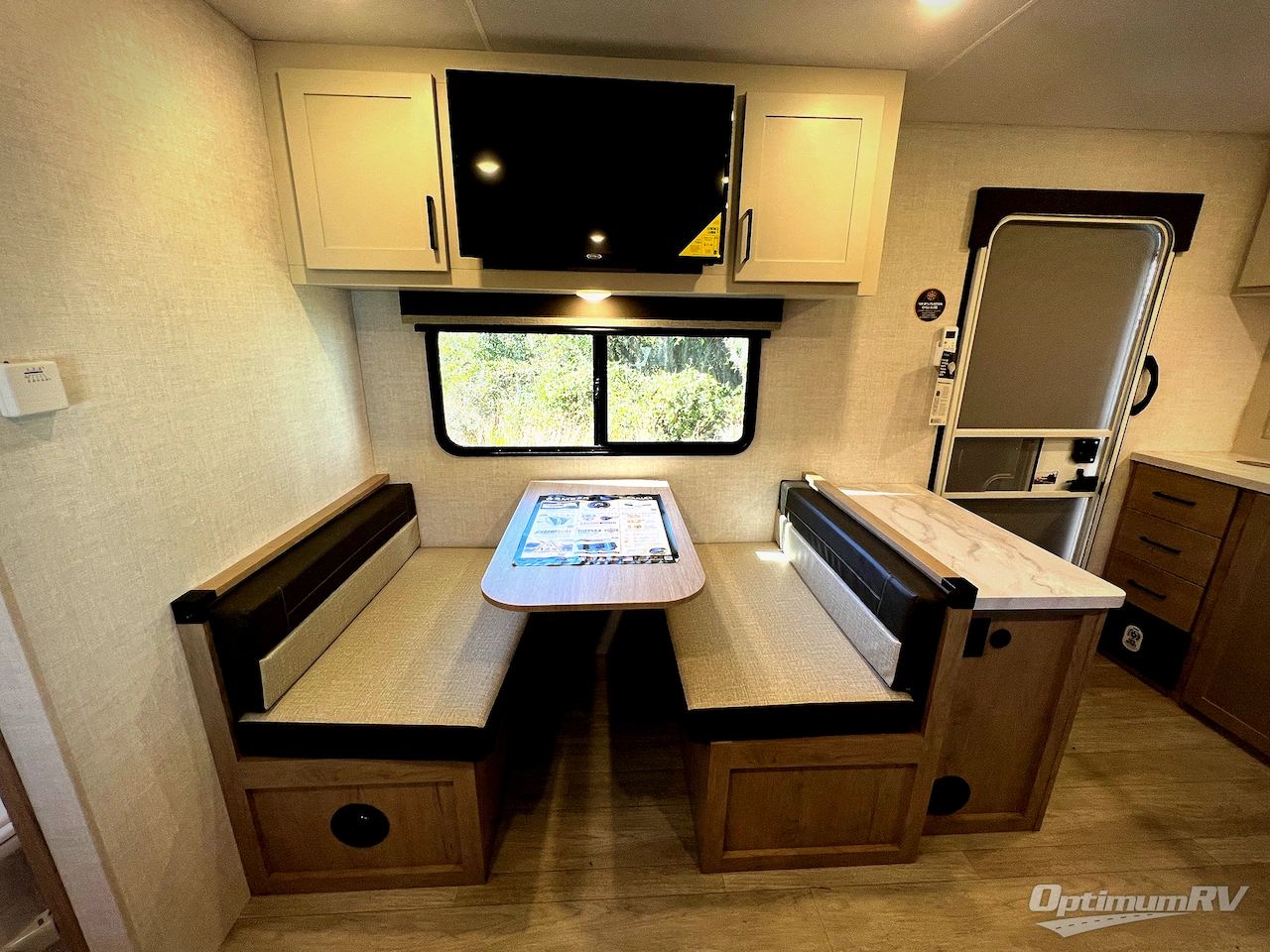 2026 Ember E-Series 24RLD Photo 5