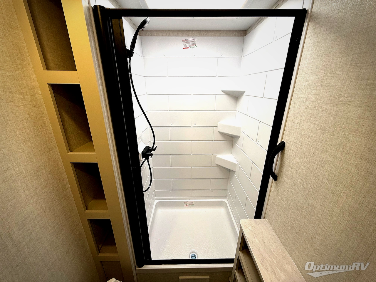 2026 Ember E-Series 26ETS Photo 12