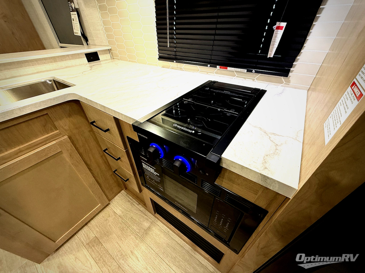 2026 Ember E-Series 26ETS Photo 16