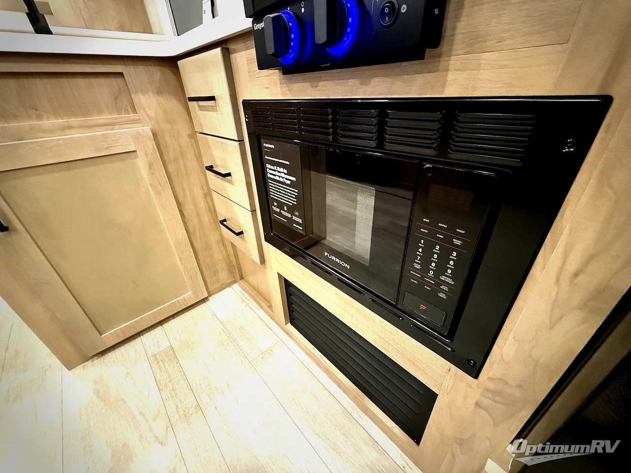 2026 Ember E-Series 26ETS Photo 17