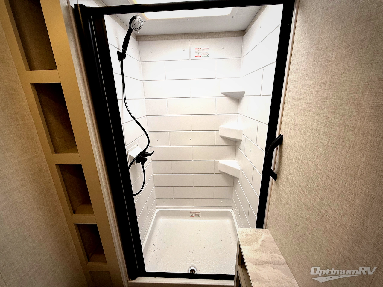 2026 Ember E-Series 26ETS Photo 20