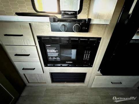 2026 Ember E-Series 26ETS RV Photo 3