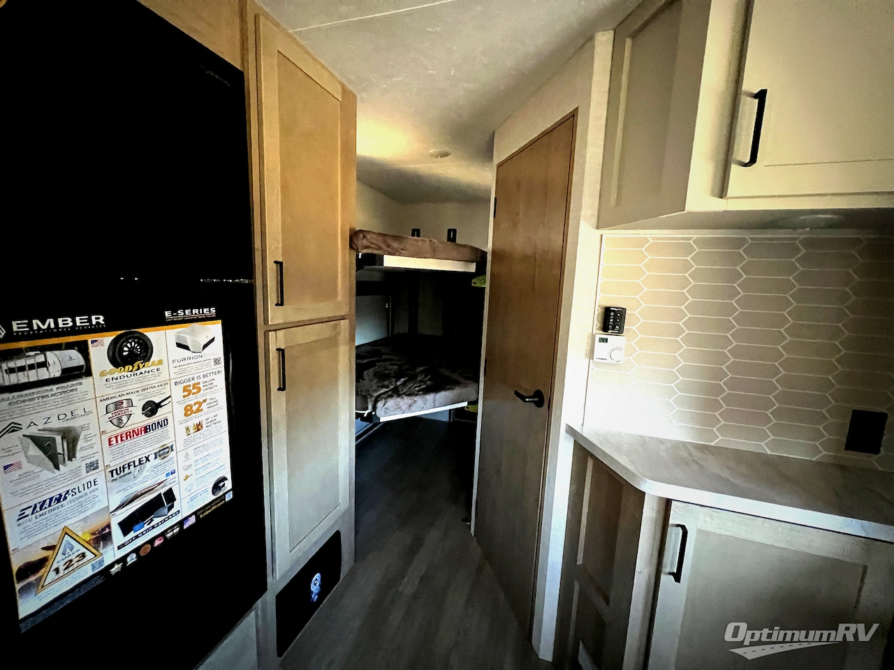 2026 Ember E-Series 26ETS Photo 13