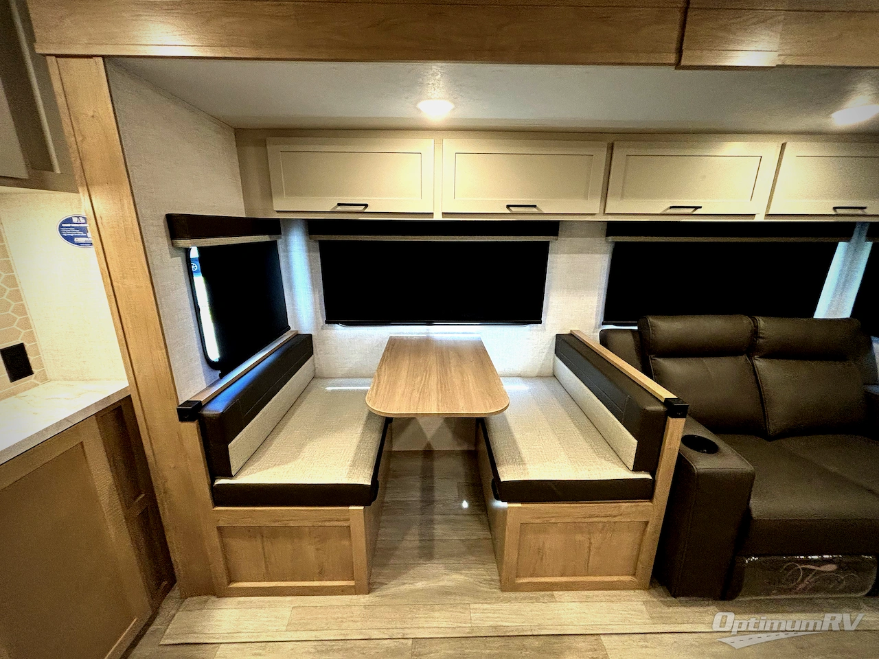 2026 Ember E-Series 26ETS Photo 11