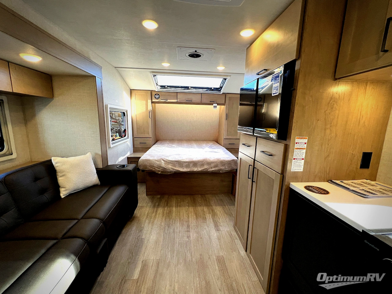 2026 Ember Overland Series 201FBQ Photo 5