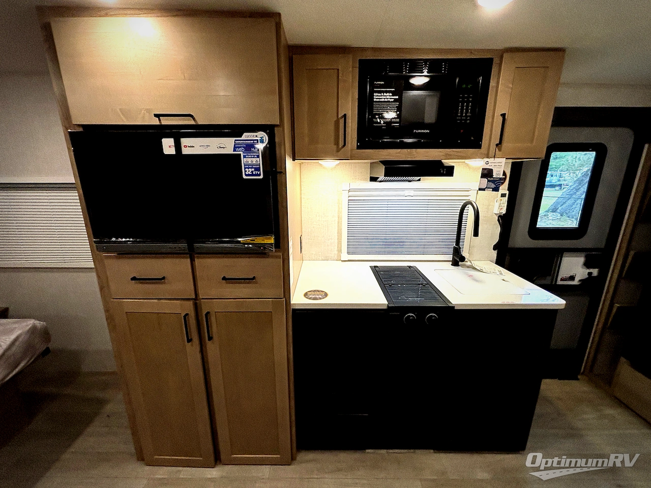 2026 Ember Overland Series 201FBQ Photo 6