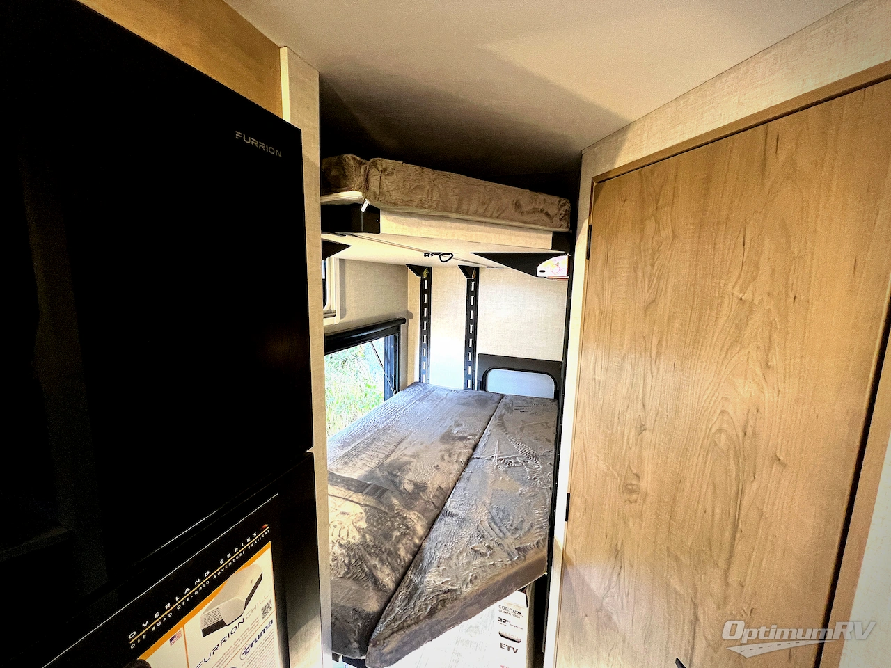 2026 Ember Overland Series 221MSL Photo 15