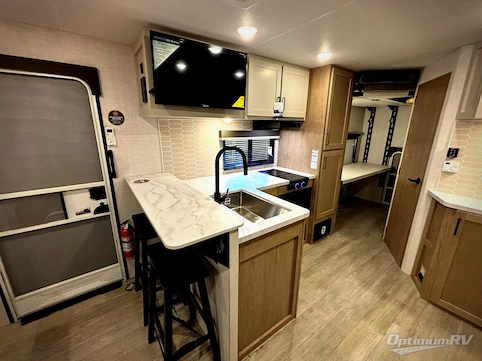 2026 Ember E-Series 22ETS RV Photo 3