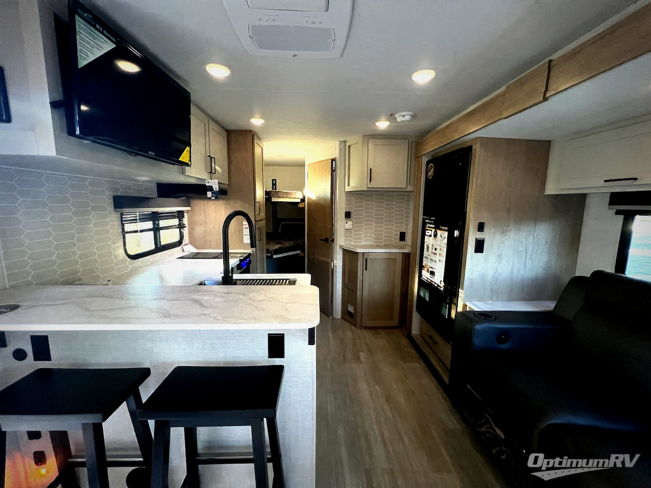 2026 Ember E-Series 22ETS Photo 4