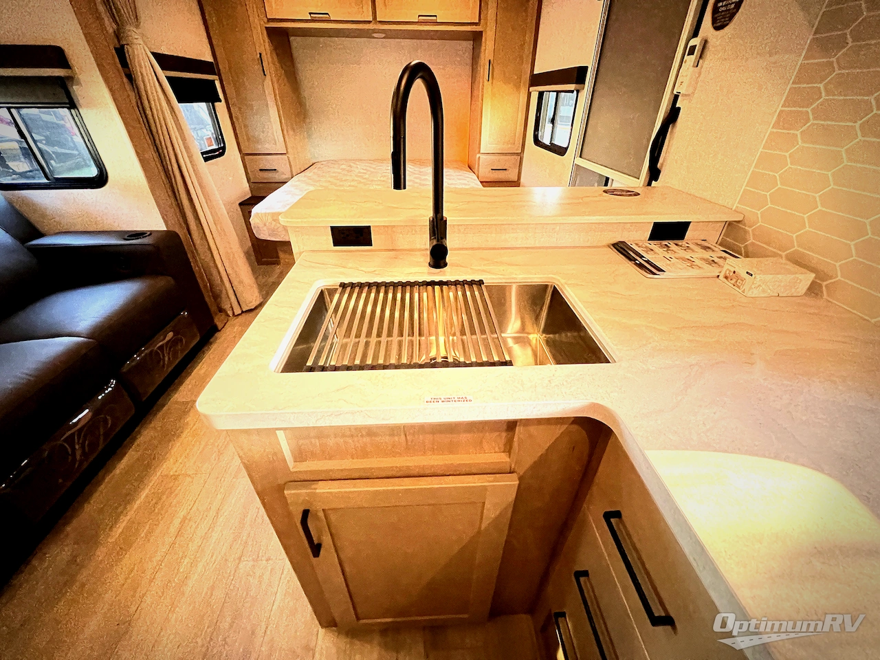 2026 Ember E-Series 22ETS Photo 9