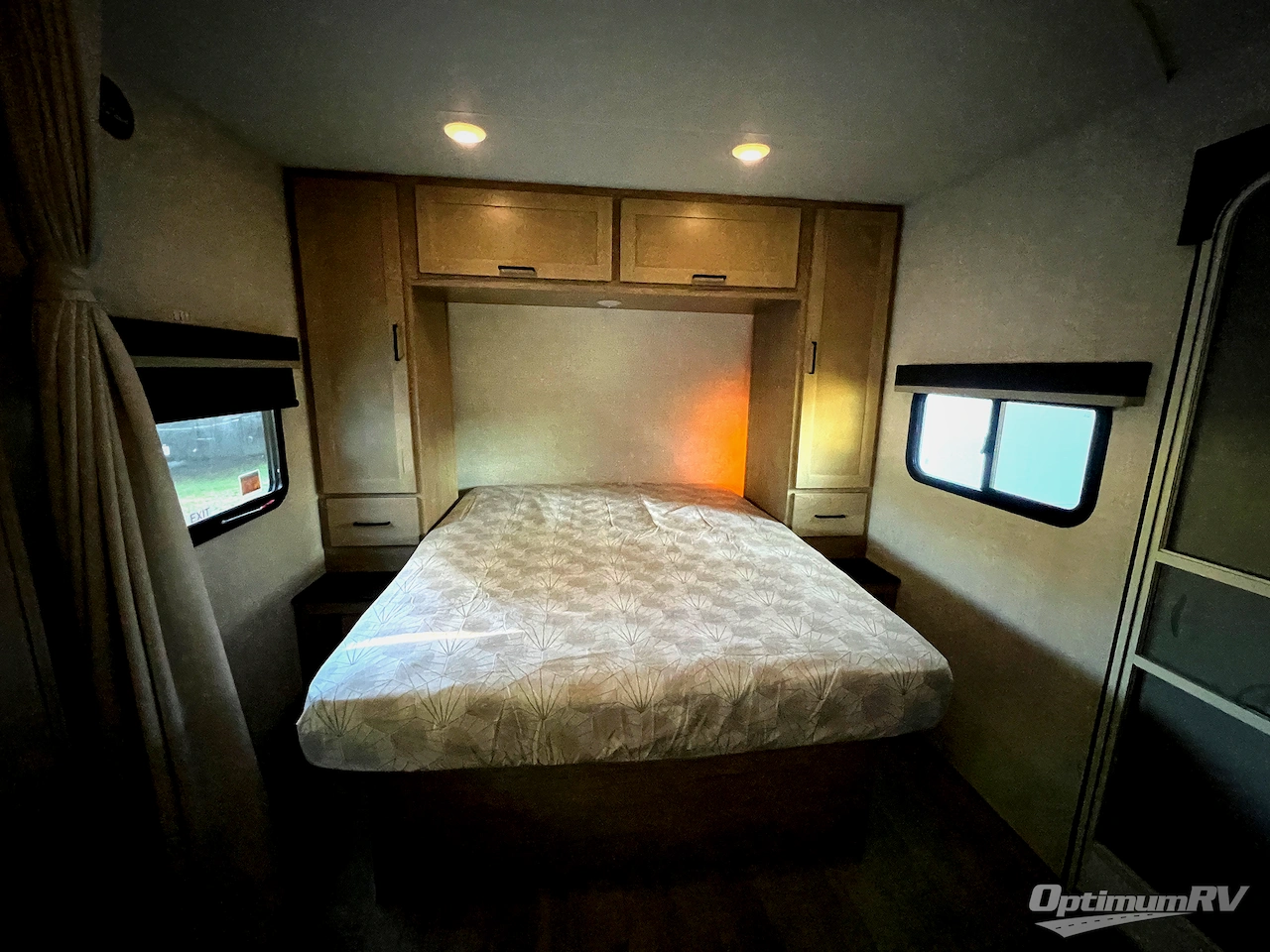 2026 Ember E-Series 22ETS Photo 21