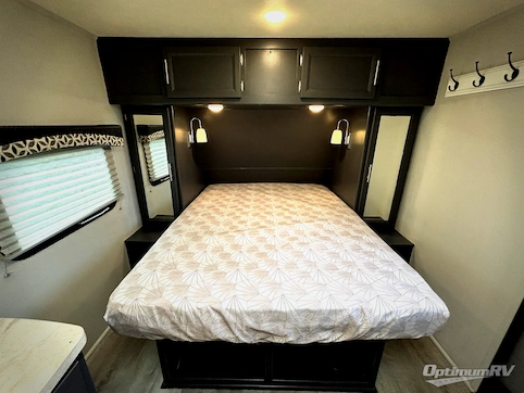 2018 Dutchmen Kodiak Ultra Lite 201QB RV Photo 3