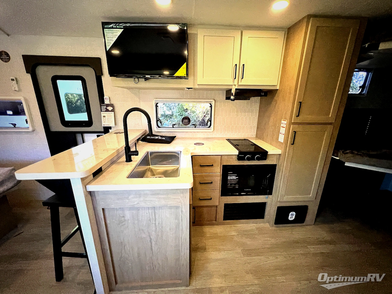 2027 Ember Touring Edition 2200ETL Photo 8